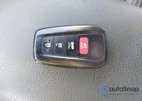 2021 Toyota Camry Se z USA, uszkodzony, nr VIN 4T1T11AK5MU564799